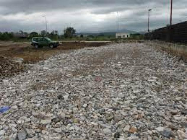 Terreno di 3400 m² in affitto a Piacenza