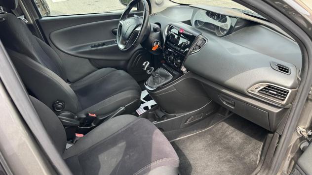 Lancia Ypsilon 1.2 69 CV 5 porte GPL Ecochic Gold - Foto 7