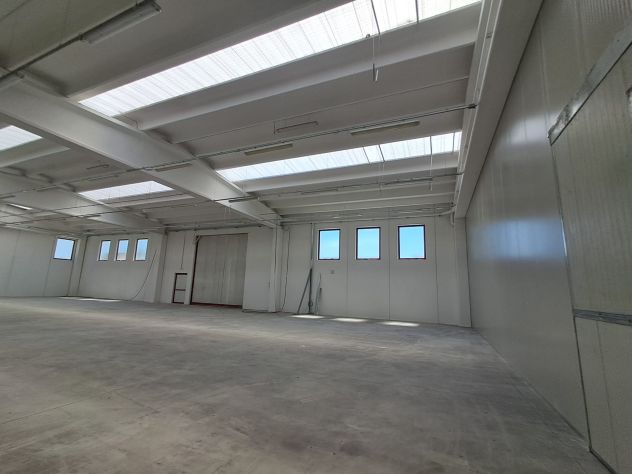 CAPANNONE INDUSTRIALE 2.400 mq – CHIOPRIS VISCONE (UD) - Foto 4