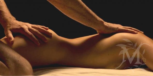 MASSAGGI RILASSANTI SENSUALI E DRENANTI ( SOLO DONNE ). Tel:3520048080
