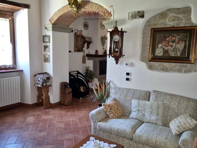 APPARTAMENTO CON DUE CAMERE DA LETTO IMMERSO NEL VERDE - Foto 3