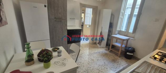 VIA FARDELLA - Appartamento arredato al 2° e ultimo p. c/a – 130mq ca. – 4 vani + acc. Contesto signorile, posizione centralissima. Euro 700 CL F - Foto 9