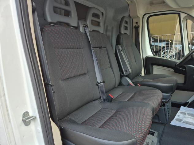 Peugeot Boxer 330 2.0 BlueHDi 130CV PC-TN Furgone - Foto 7