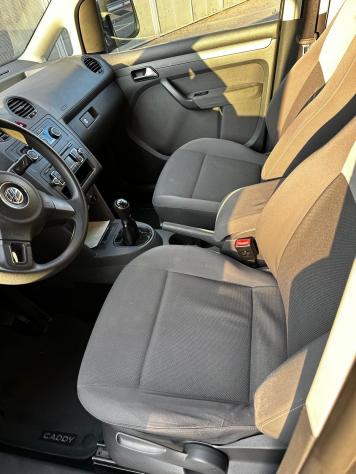Volkswagen Caddy 1.6 TDI 102 CV 5p. Trendline - Foto 10