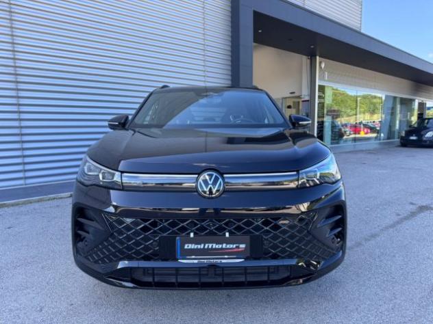 VOLKSWAGEN Tiguan 1.5 eTSI 150CV GANCIO DSG R-Line Plus PARI A NUOVO rif. 22687704 - Foto 2