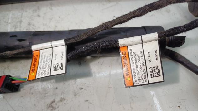 PISTONCINI COFANO POST. VOLVO V60 Serie (225) 31690924 D4204T16 (18) - Foto 5