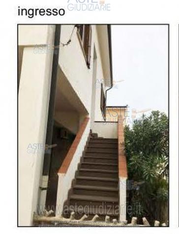 IMMOBILI-IMMOBILE RESIDENZIALE-Via Genova 36