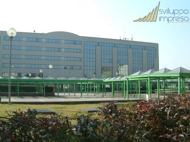 UFFICIO IN CONTESTO TERZIARIO IN AFFITTO A SESTO SAN GIOVANNI