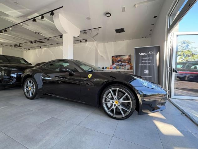 FERRARI - California - - Foto 3