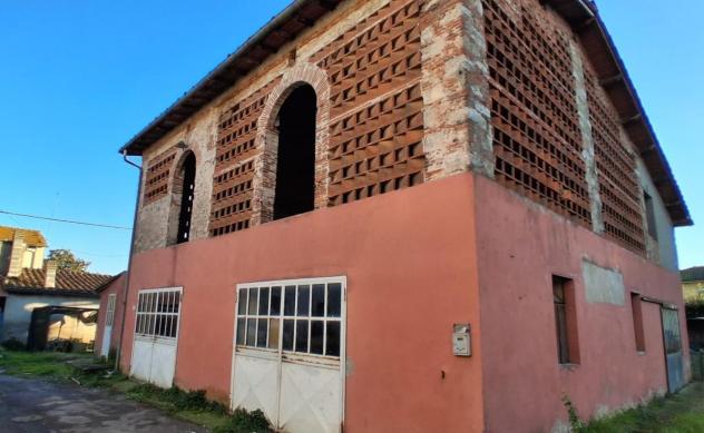 Magazzino in vendita a Maggiano - Lucca 550 mq Rif: 1298960