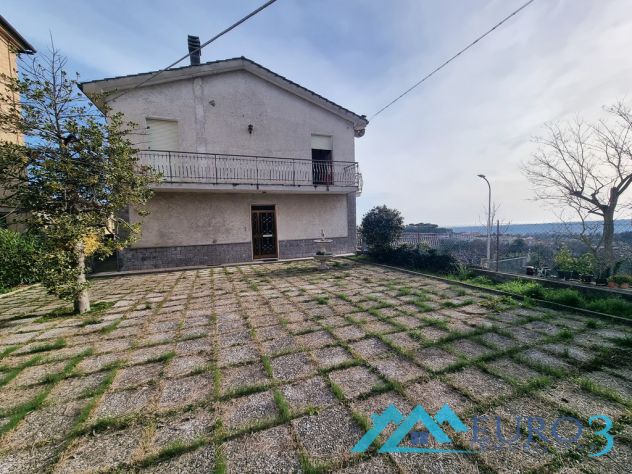 MONTEFIORE DELL'ASO-Casa singola con giardino e doppio garage
