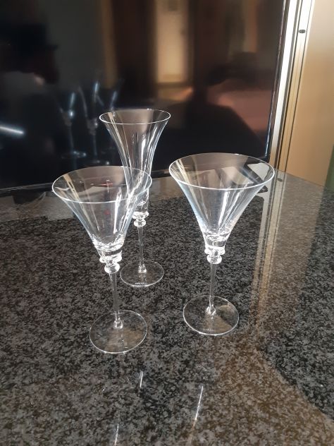 Vendesi set bicchieri in cristallo