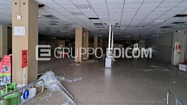 Fabbricati costruiti per esigenze commerciali di 1400 mq in vendita a Oleggio - Rif. 4557580 - Foto 5