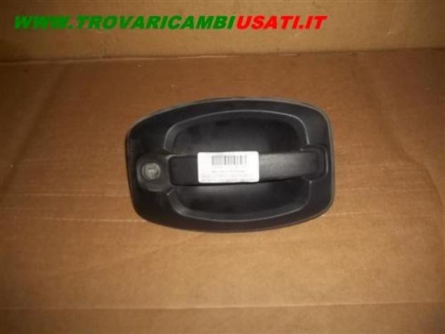 MANIGLIA PORTA CARICO POST. A BATTENTE FIAT DUCATO (250-2J/4X) Lastrato / Cabinato 2p  Carrozzeria  Lamierati esterni  Porte  Maniglia porta es FIAT -