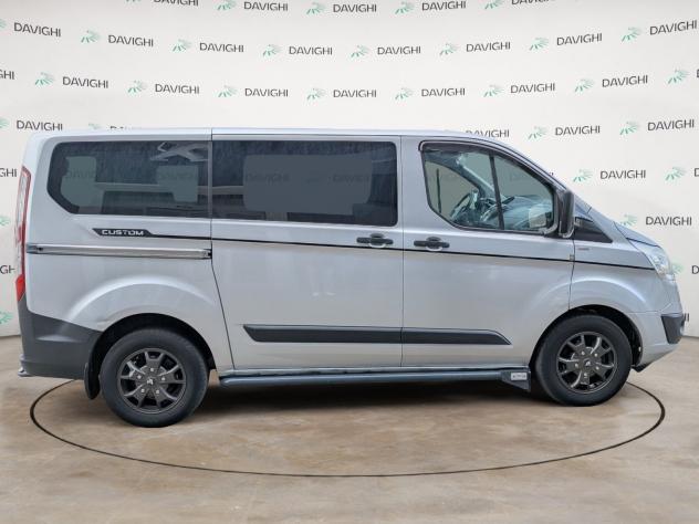 Ford Tourneo Custom TOURNEO CUSTOM 2.2 TDCI 125CV COMBI TREND CON GANCIO TRAINO - Foto 6