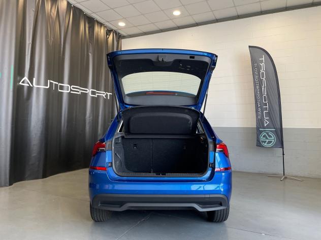 Škoda Kamiq 1.0 TSI 110cv BLACK DOTS - Foto 6