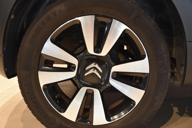 Citroën C3 PureTech 83 S&S Shine Neo Patentati - Foto 6