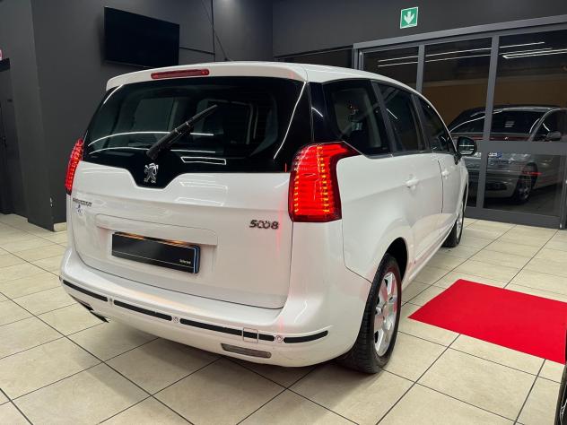 Peugeot 5008 1.6 HDi 112CV Premium 7 POSTI - Foto 5