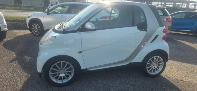SMART fortwo 2ª serie fortwo 1000 52 kW MHD coupé passion