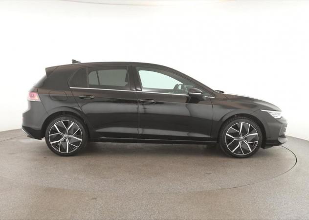 Volkswagen Golf 1.5 eTSI 150CV DSG 50 Years IQ-LED+PANO+Head-Up - Foto 5