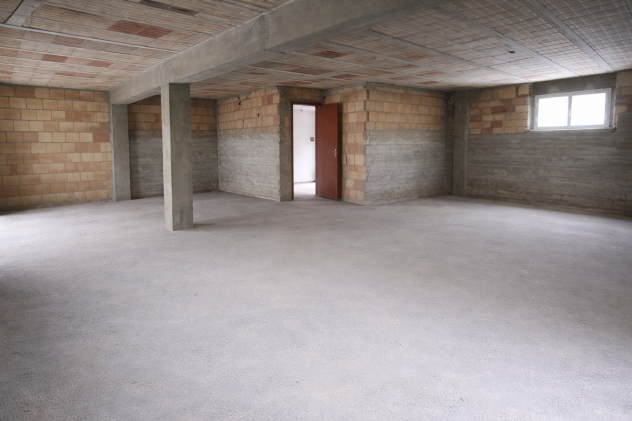 Occasione a Camerano: garage 85 mq fuori terra + ufficio - Foto 2