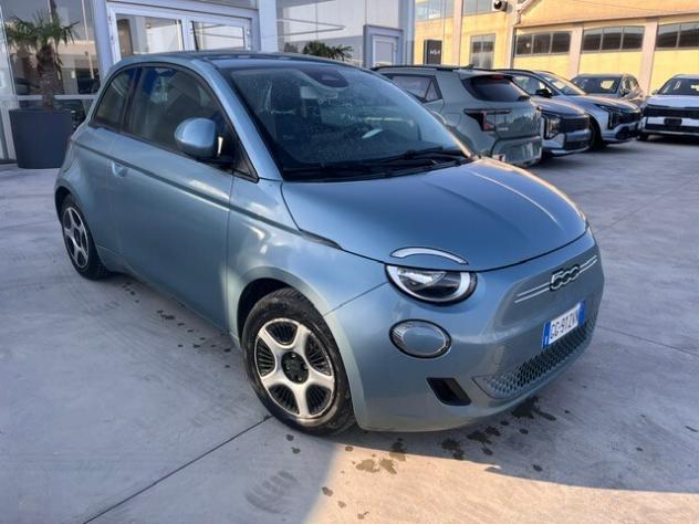 Fiat 500 500e Berlina 42 kWh Passion - Foto 2