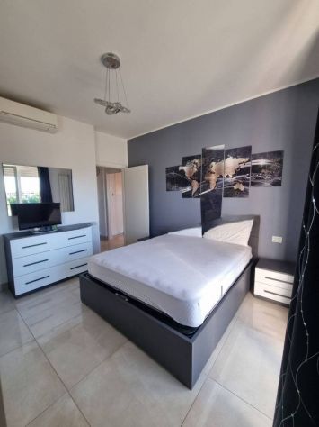 PRENESTINA COLLATINA TRILOCALE ARREDATO CON TERRAZZO PRIVATO. - Foto 2