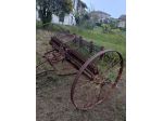 Antica rastrellatrice a cavallo
