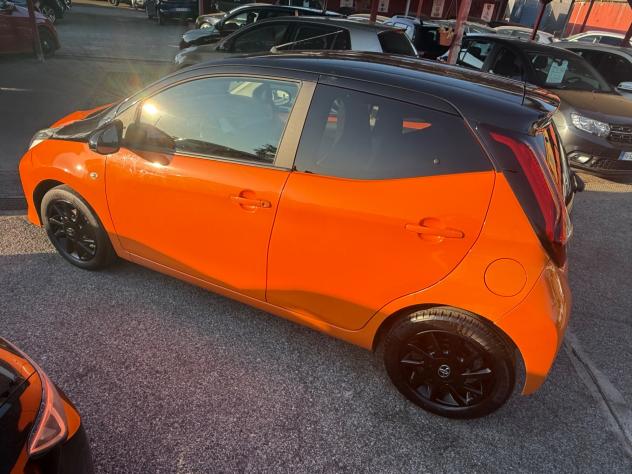 Aygo Connect 1.0 VVT-i 72 CV 5 porte x-clusive-unipro - Foto 5