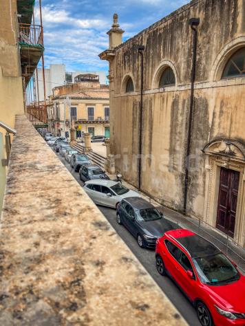 Quadrilocale in affitto a Avola