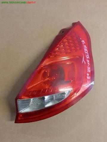 FANALE POST. DX 999-U1296525 Parti elettriche  Fanaleria  Fanali  Fanale post. dx. FORD - FIESTA - 2008  2012, FORD - FIESTA - 2012  2017