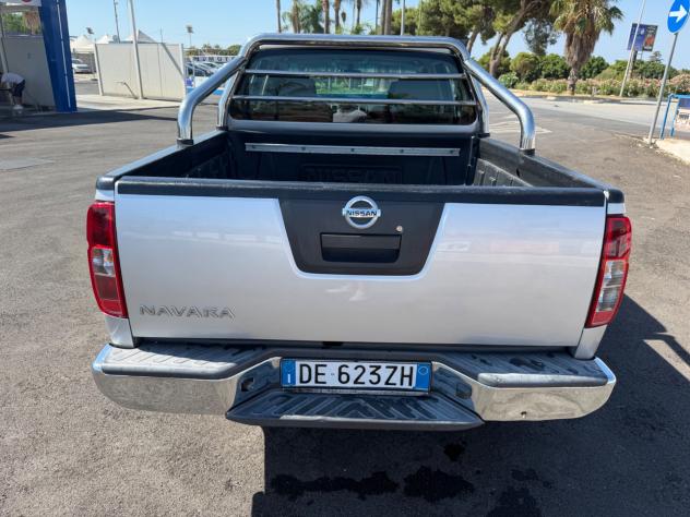 Nissan Navara 2.5 dCi 4 porte Double Cab XE 4X4 AUTOMATICA - Foto 7