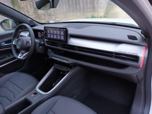 JEEP Avenger 1200 E-HYBRID SUMMIT 110CV AUTOM PACK WINTER PELLE rif. 24145072 - Foto 9