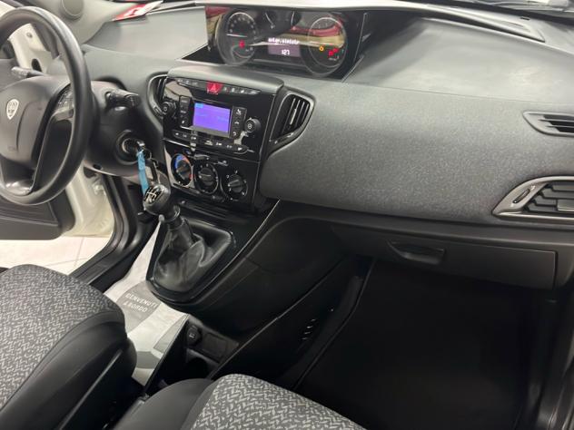 Lancia Ypsilon 1.0 FireFly 70cv S&S Hybrid SILVER PLUS - Foto 10