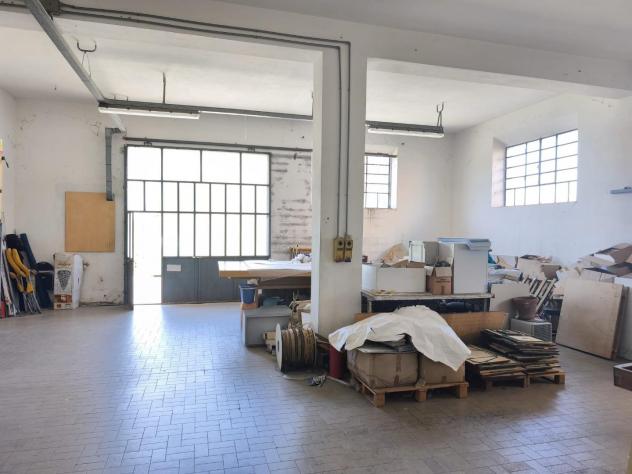 Capannone artigianale in vendita a Peccioli 470 mq Rif: 1419307