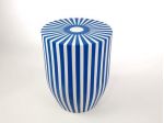 Tavolino marocchino fatto a mano blu e bianco – Design artigianale elegante
