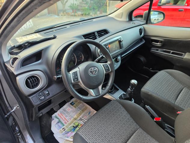 Toyota Yaris 1.3 5 porte Style - Foto 8