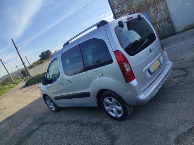 Peugeot Partner Tepee 1.6 HDi 90CV FAP Premium - Foto 9