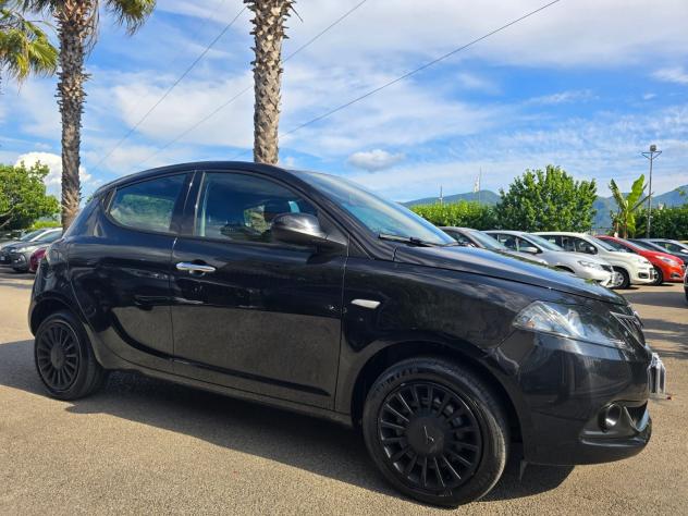 Lancia Ypsilon 1.0 FireFly 5 porte S&S Hybrid Gold - Foto 5