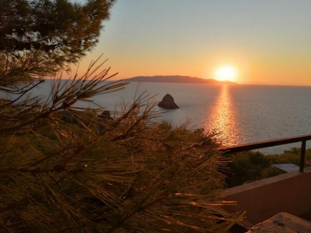 Monte Argentario - Cala Moresca - Vendesi immobile in villa trifamiliare - 239 Mq.