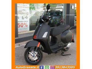 Piaggio Vespa 300 GTS SUPER SPORT "KM ZERO"