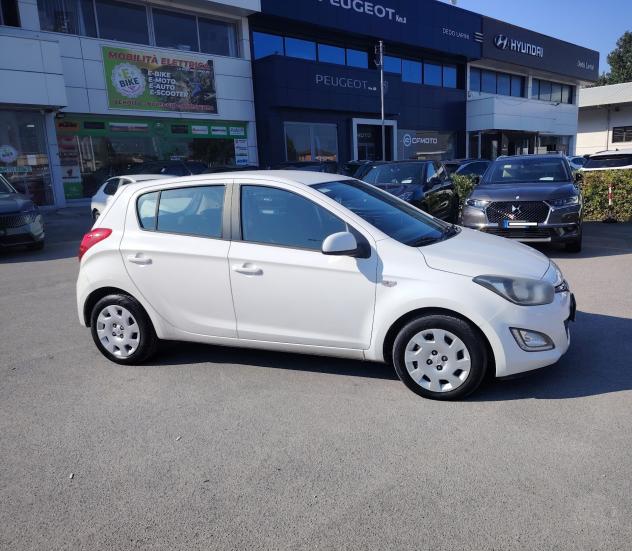 Hyundai i20 1.1 CRDi 5p. Classic -NEOPATENTATI - Foto 9