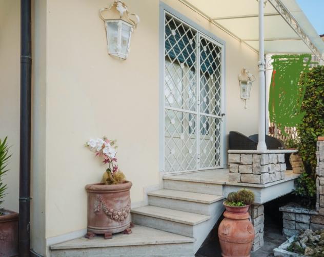 Semindipendente in affitto a Camaiore