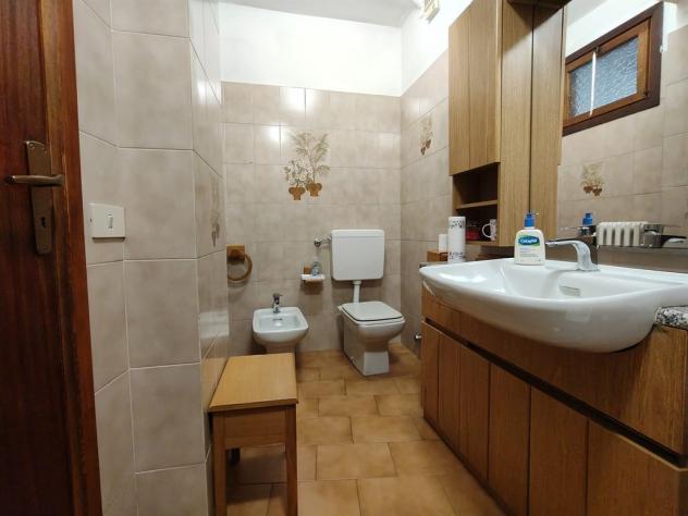 Ampio trilocale in centro a Cesana Torinese - Foto 6