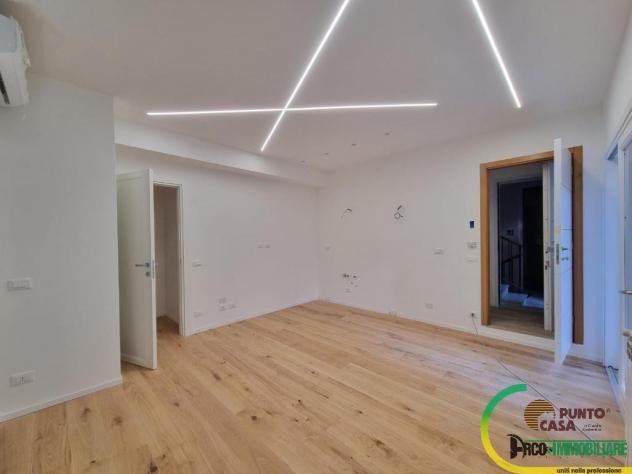 Via Lo Iacono affittasi bivani ristrutturato e totalmente arredato - Foto 6