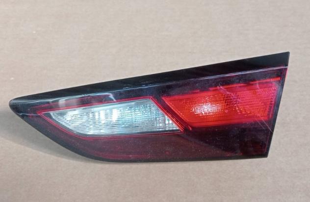 FANALE POST. PARTE INT. D. 999-U1294210 Parti elettriche  Fanaleria  Fanali  Fanale post. dx. OPEL - ASTRA K - 01-11-2015 -