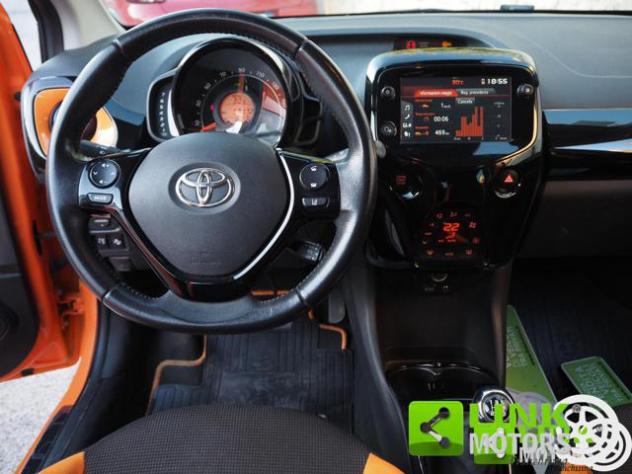 TOYOTA Aygo Connect orange 1.0 VVT-i 72 CV 5 porte x-wave - Foto 10
