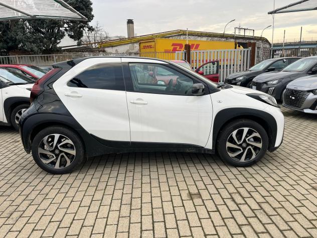 Toyota Aygo X 1.0B (72 CV) Trend S-CVT - Foto 4