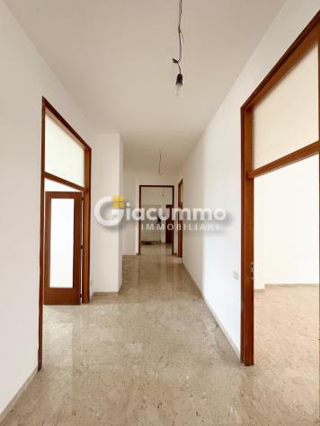 Pentalocale in vendita a Potenza