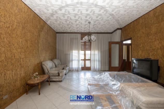 RIF. CC6248 - VISTARINO - Frazione di Buttirago - Villa indipendente: 2 appartamenti, box, magazzino, taverna, giardino. - Foto 17
